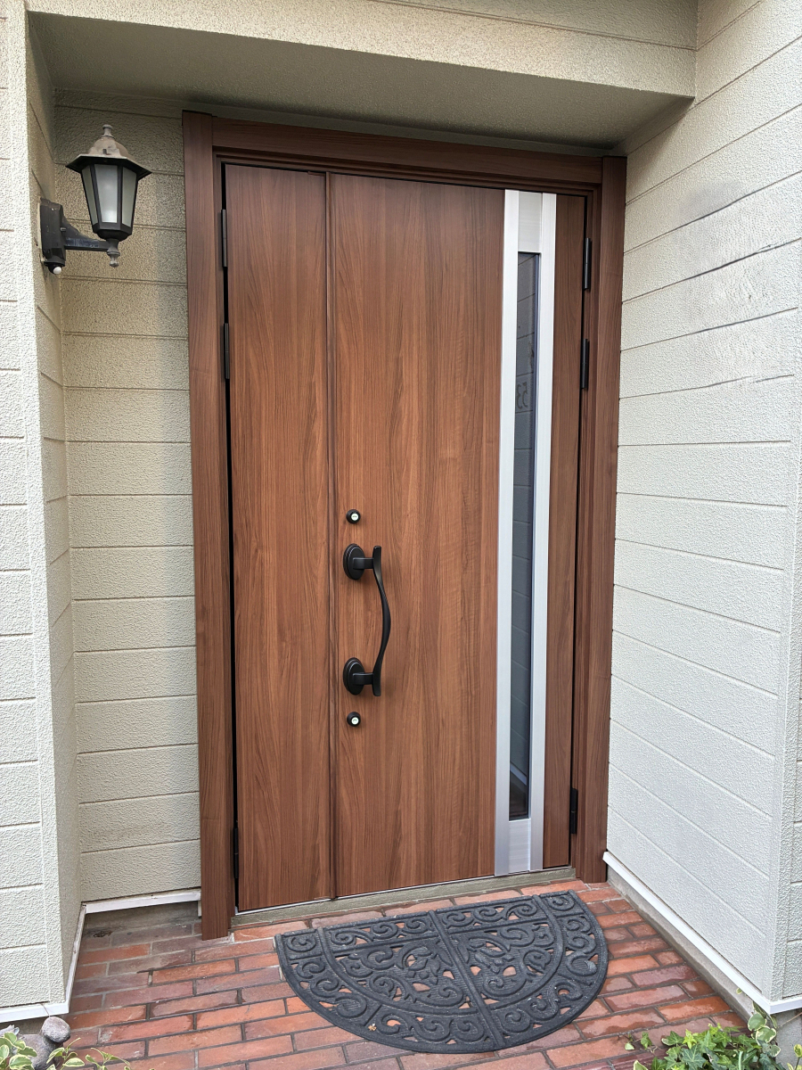 KENSUKEの【東京都町田市】補助金を活用した玄関ドア交換工事の施工後の写真1