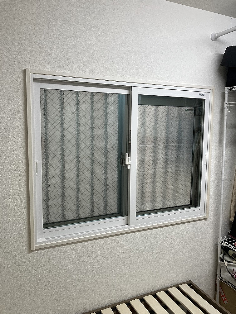 旭トーヨー住器の「冬の寒さを大幅改善」断熱性能を高める内窓リフォームの施工後の写真2