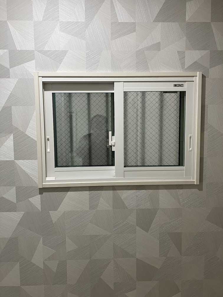 旭トーヨー住器の「冬の寒さを大幅改善」断熱性能を高める内窓リフォームの施工後の写真3