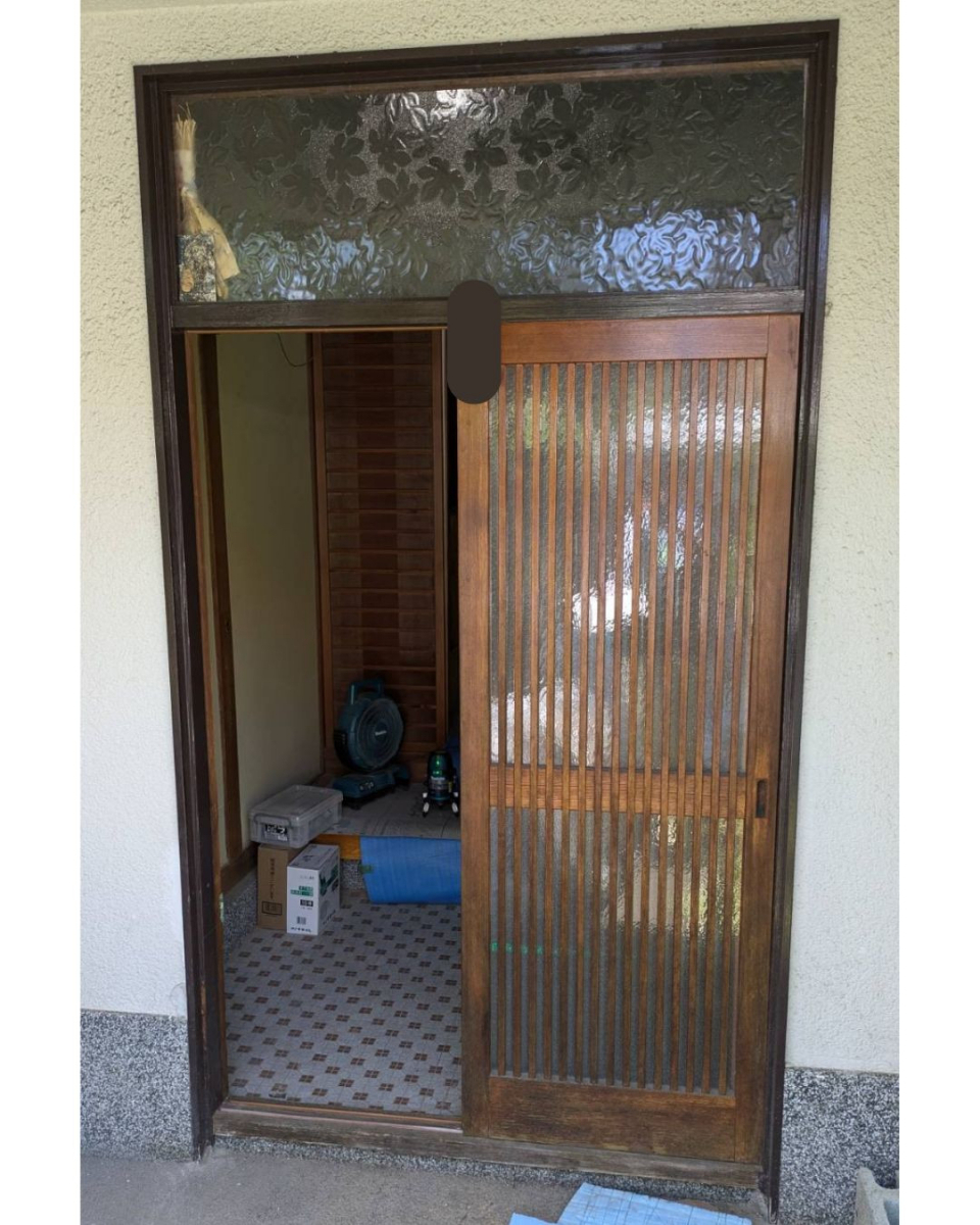 キムラの【大阪府】リシェント玄関ドア交換の施工前の写真1