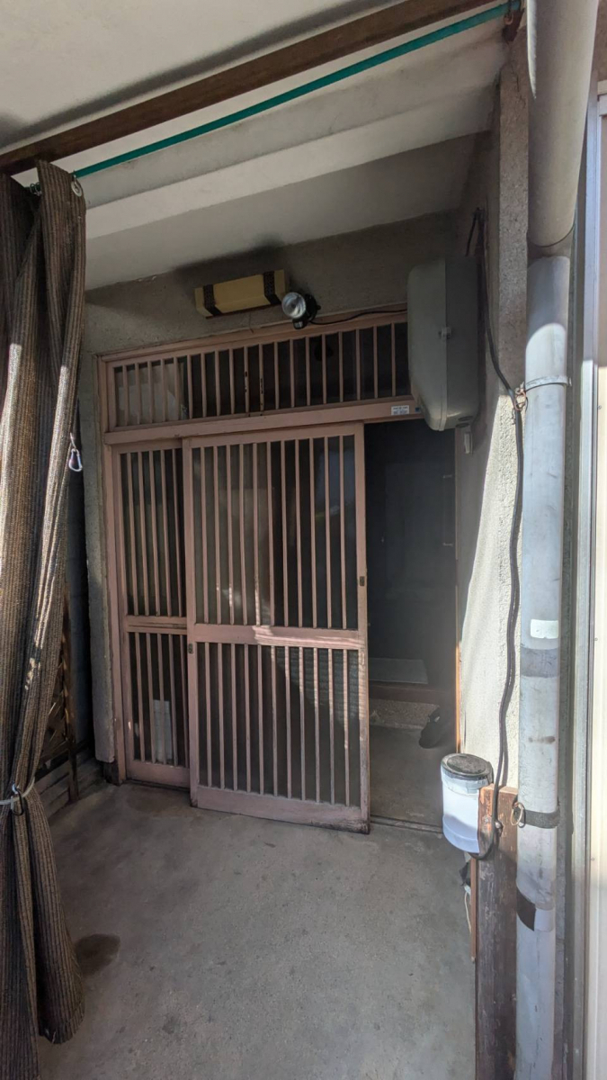 キムラの【京都府】玄関引戸リフォーム工事の施工前の写真1