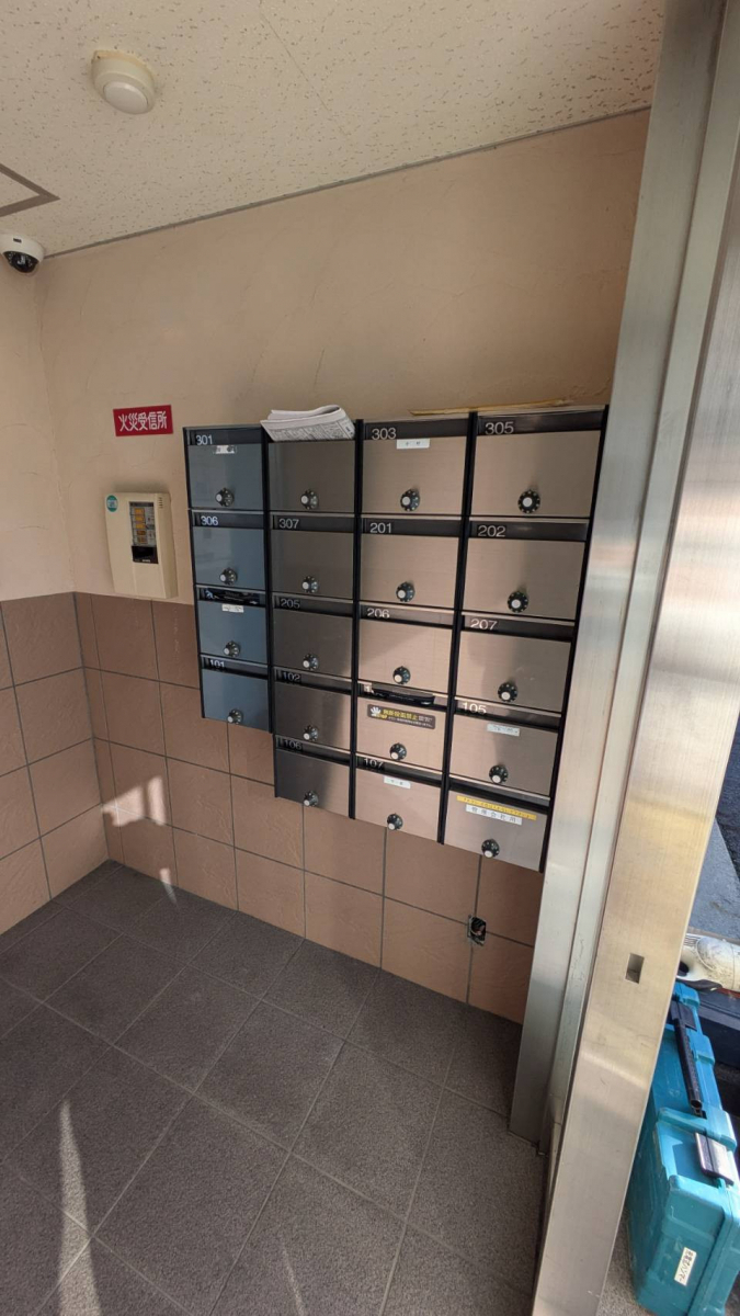 キムラの【滋賀県】ポスト･宅配ボックス取付工事の施工前の写真2