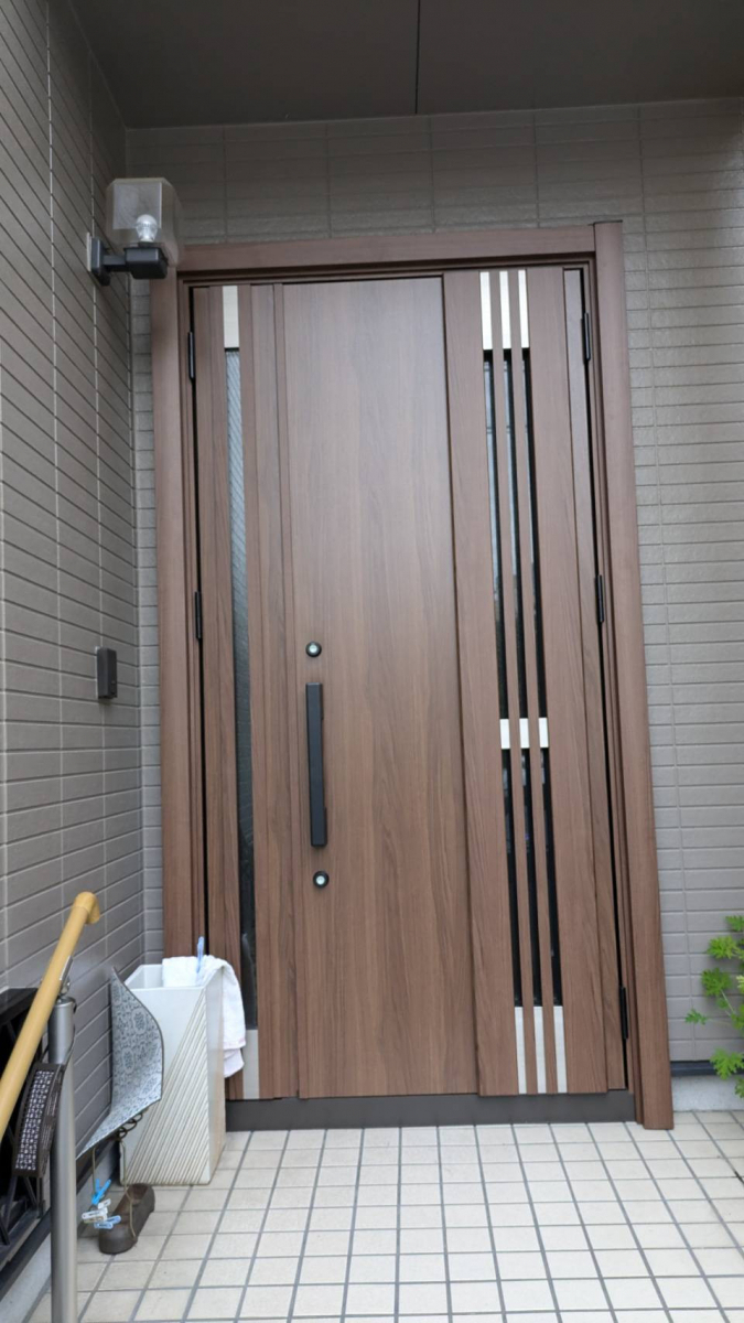 キムラの【京都府】リシェント玄関ドア交換の施工後の写真1