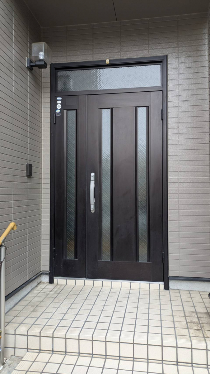 キムラの【京都府】リシェント玄関ドア交換の施工前の写真1