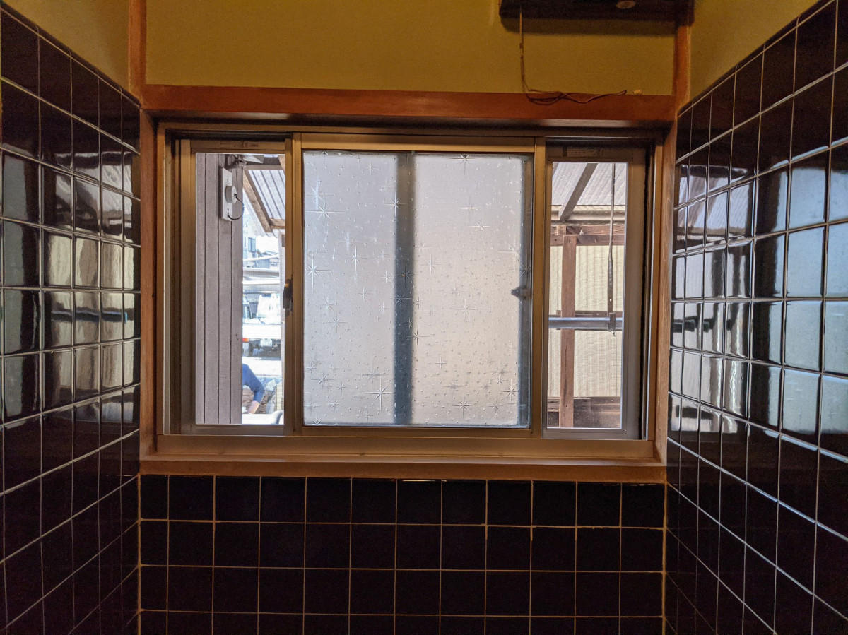 キムラの戸建て住宅の寒さ対策に内窓を設置！の施工前の写真1