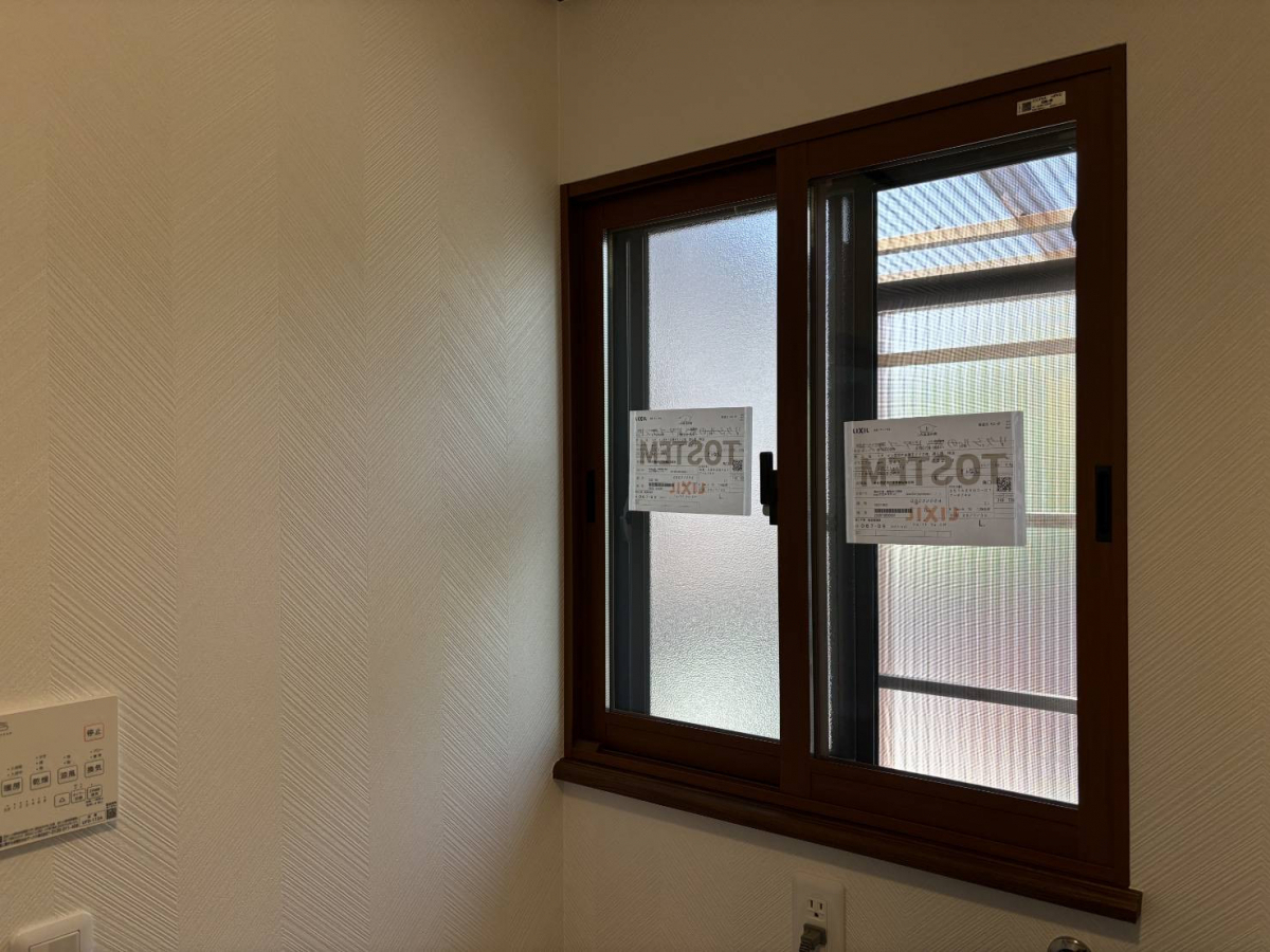 服部興業の内窓で寒さ・結露・音対策！快適なトイレに🚽の施工後の写真1