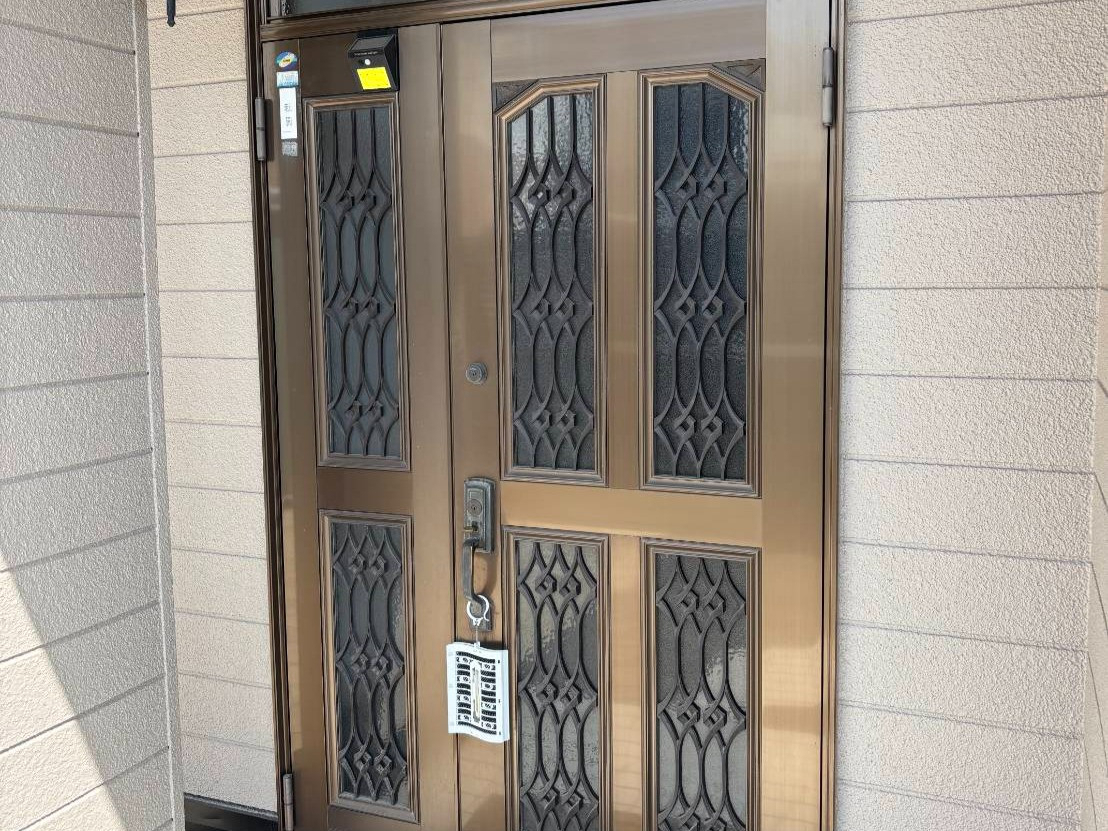 服部興業のリシェントで玄関から始める暮らしのアップデートの施工前の写真1