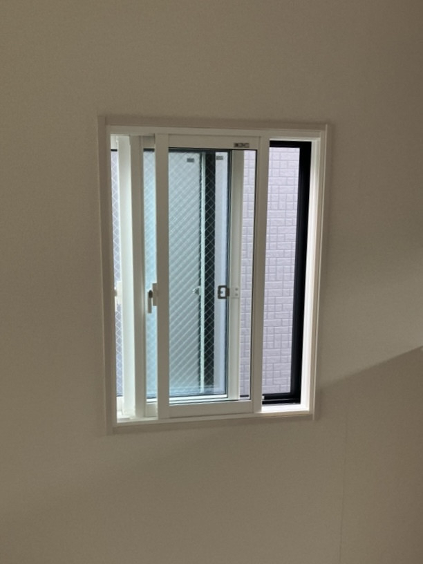 大栄の【インプラス】内窓 設置工事【省エネ効果】　入間市：株式会社 大栄の施工後の写真1