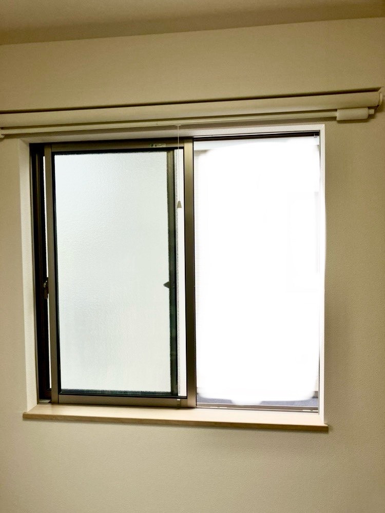 大栄の【ヒートショック予防に】内窓 設置工事【省エネ効果】　狭山市の施工前の写真1