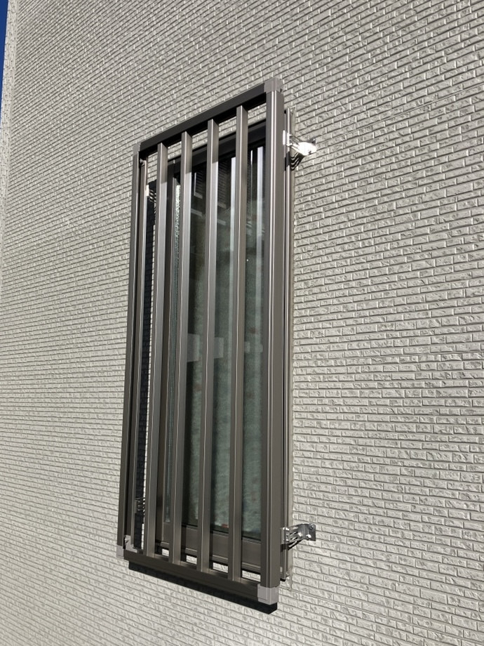 大栄の【防犯対策に！】アルミ面格子 設置工事【効果てき面！】　入間市の施工後の写真1