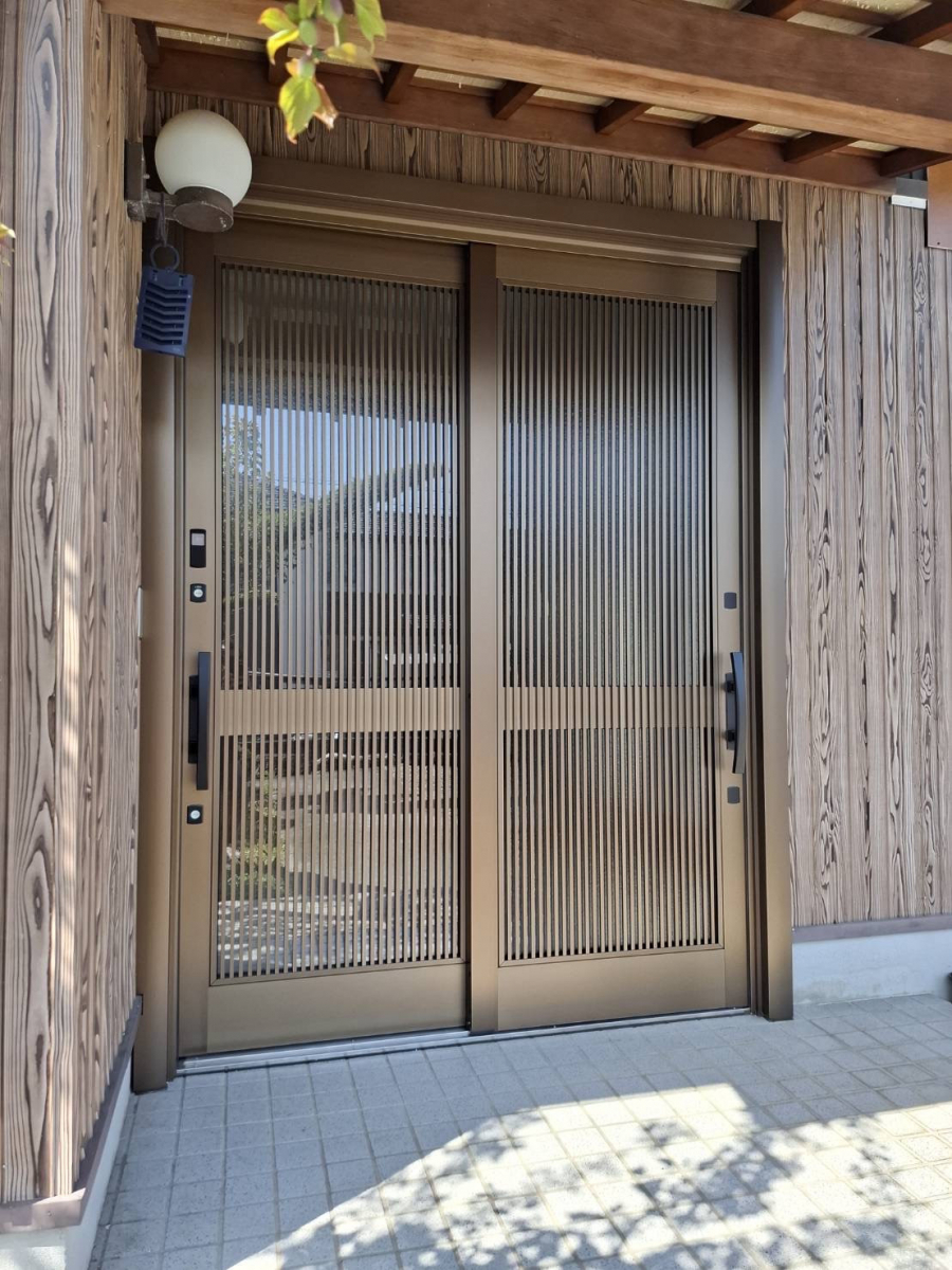 中央アルミ住器の玄関引戸の取替リフォーム(四日市市)の施工後の写真3