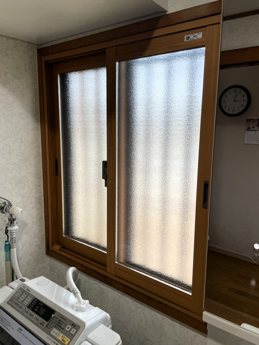 中央アルミ住器のLIXILインプラスで断熱リフォーム！先進的窓リノベ補助金を活用の施工後の写真1