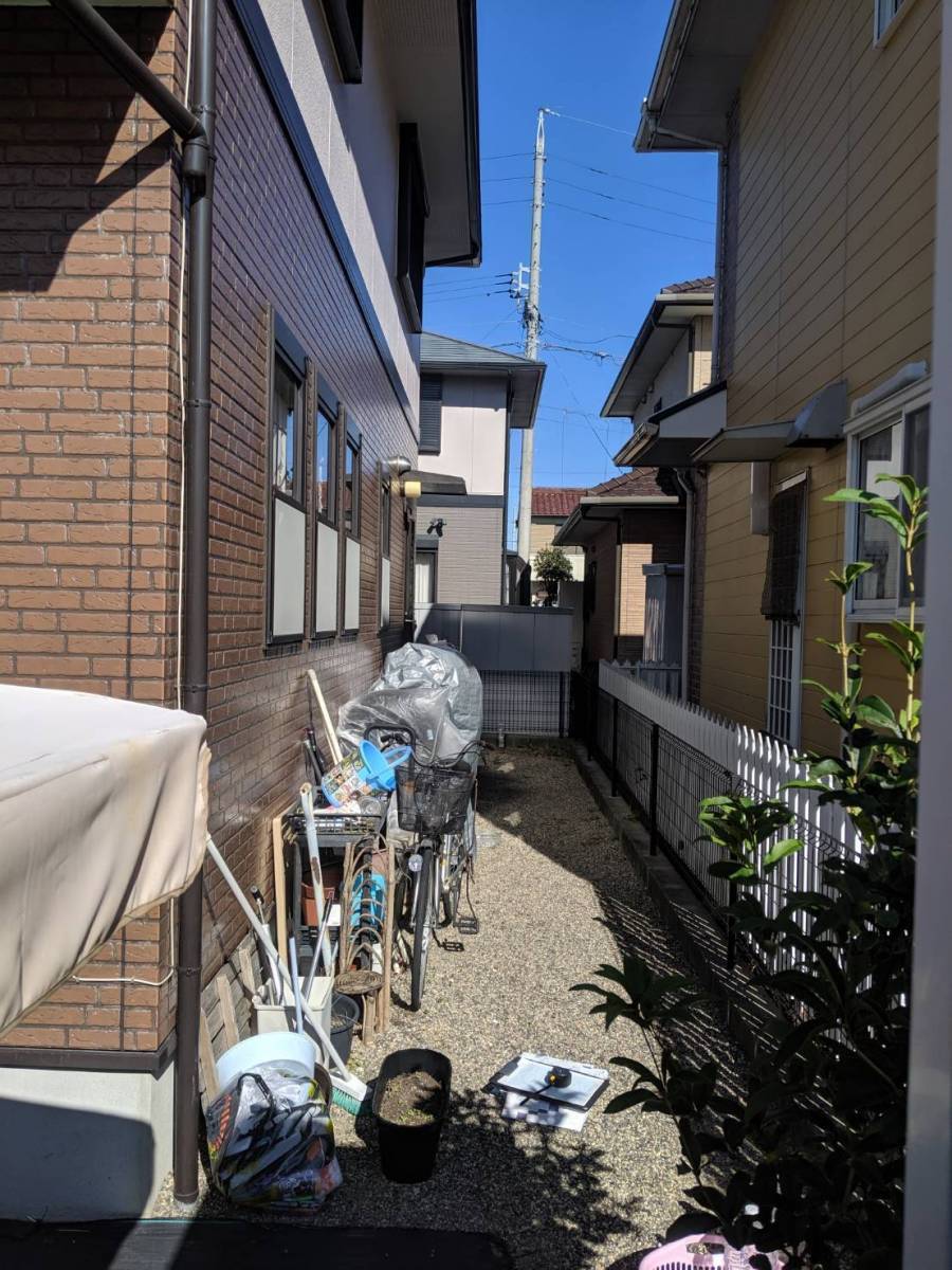 中央アルミ住器のアルミテラス設置工事の施工前の写真1