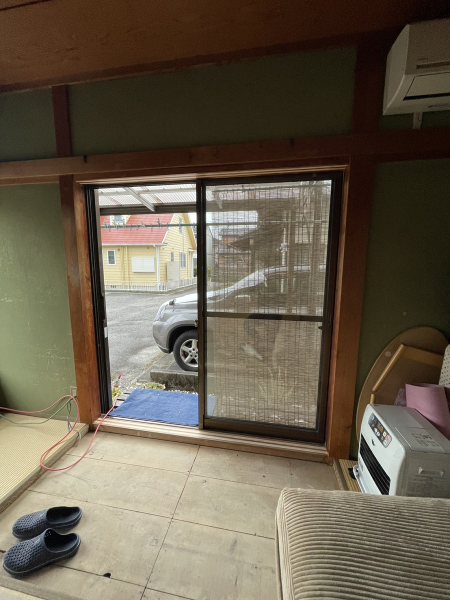 中央アルミ住器の【四日市市】補助金を活用してお得に断熱！和紙調Low-Eガラスのインプラスで和室を快適にリフォームの施工前の写真1