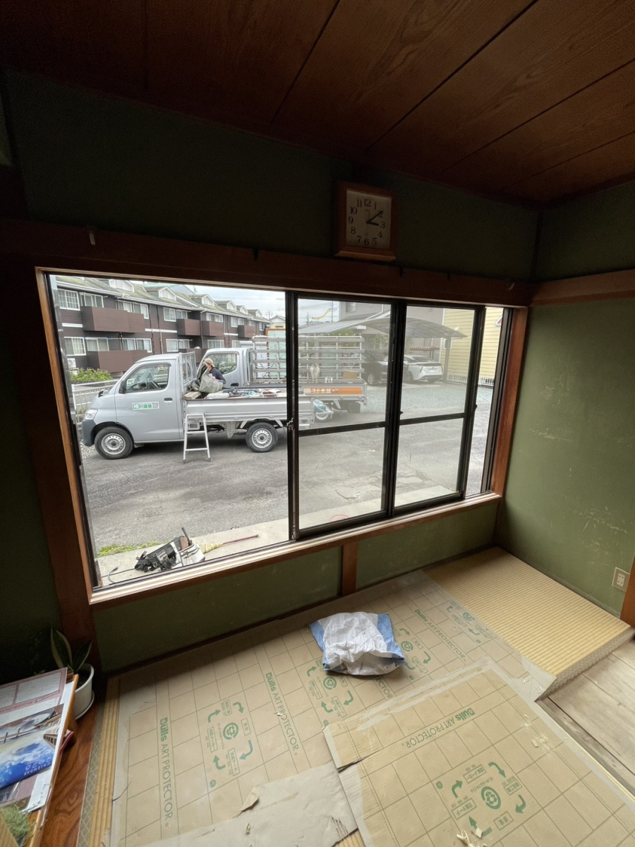 中央アルミ住器の【四日市市】補助金を活用してお得に断熱！和紙調Low-Eガラスのインプラスで和室を快適にリフォームの施工前の写真2