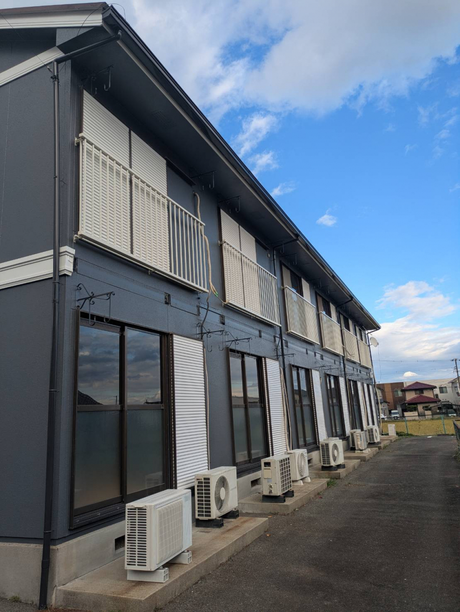 中央アルミ住器の【津市】アパートのバルコニーを刷新！リクシル「アルミ手摺S型」で経年劣化を解消し美観をアップの施工後の写真3