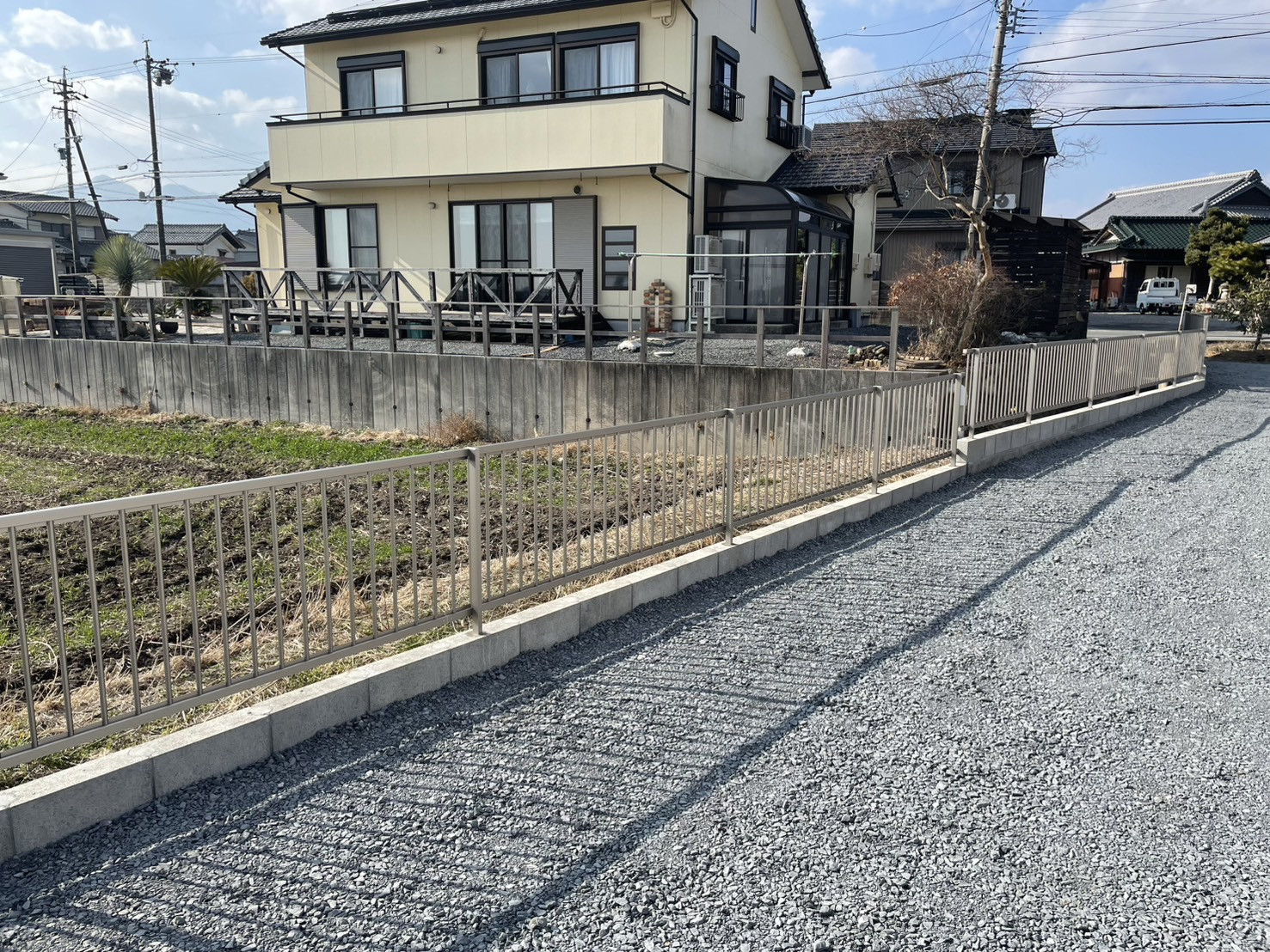 中央アルミ住器の【三重郡菰野町】LIXIL「ハイサモア」フェンス工事の施工後の写真2