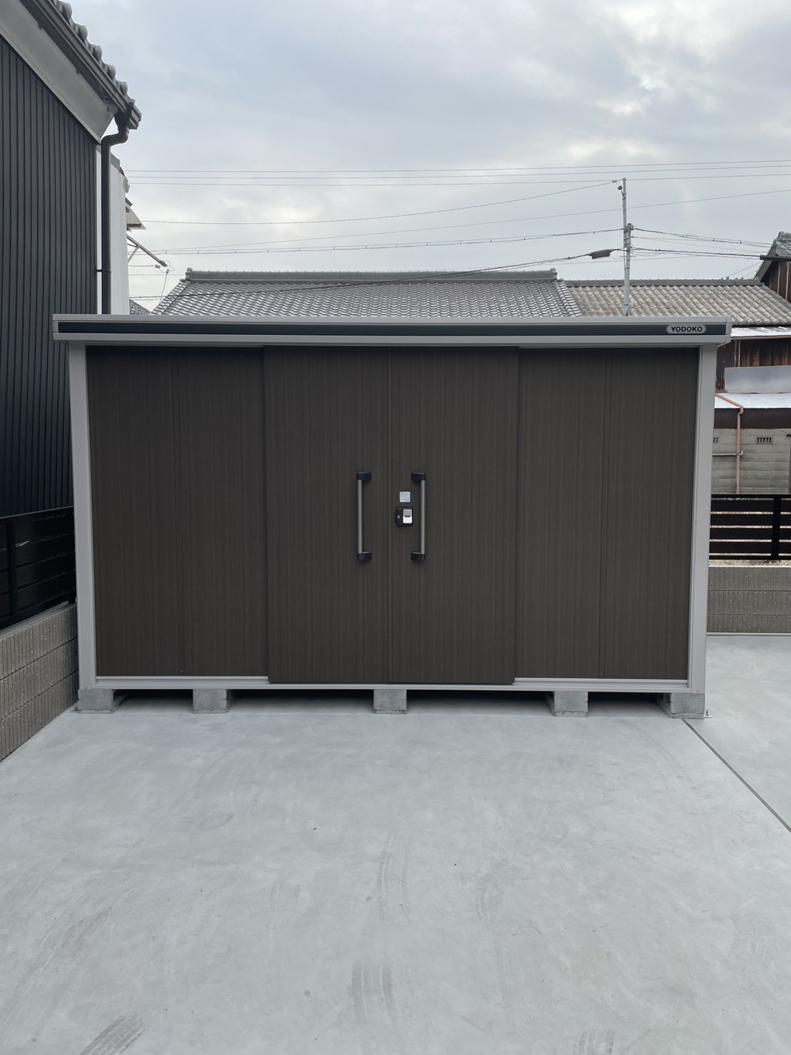 中央アルミ住器の【四日市市】ヨド物置「エルモ」設置工事！1日のスピード施工で収納力アップの施工後の写真1