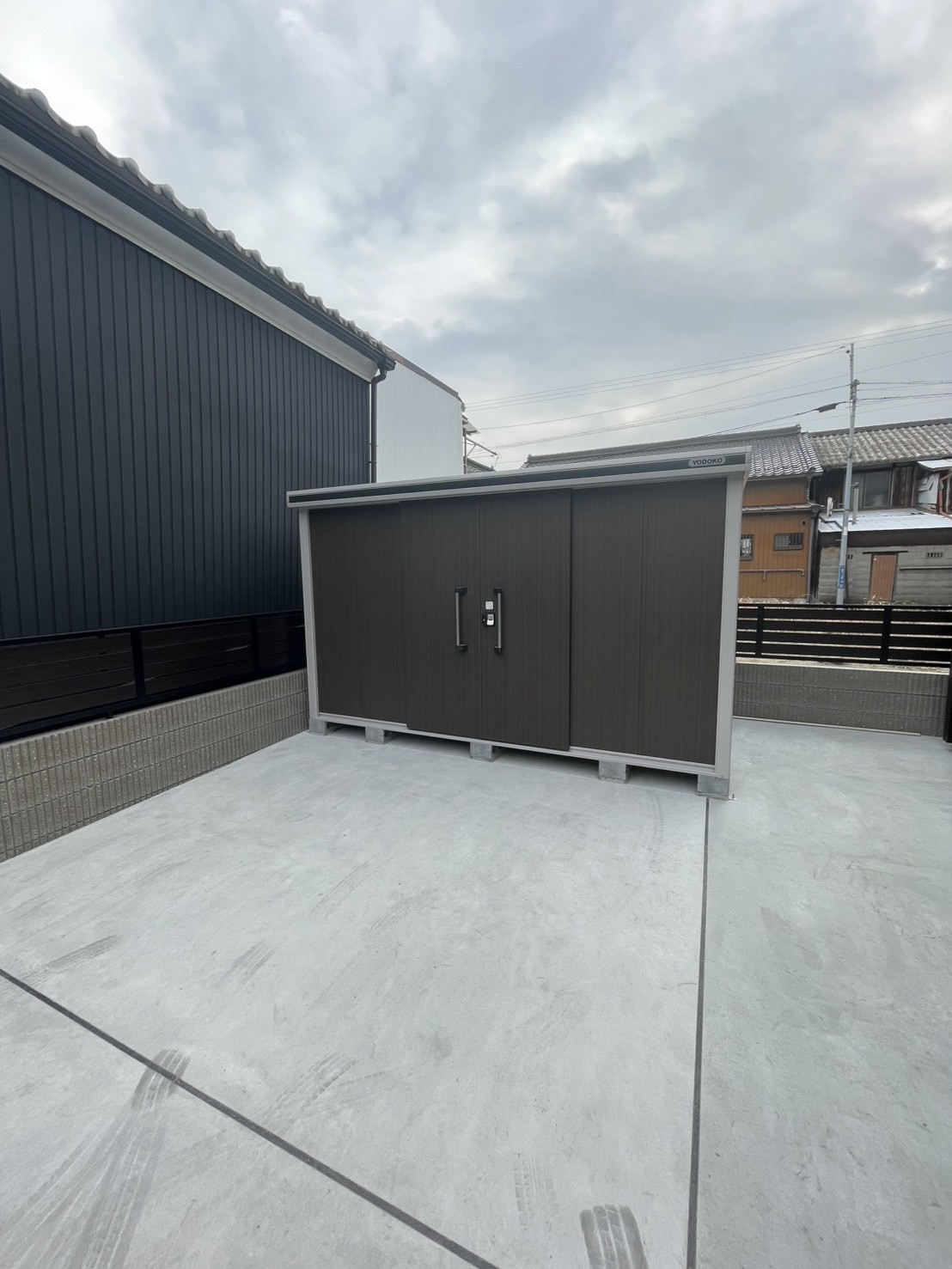 中央アルミ住器の【四日市市】ヨド物置「エルモ」設置工事！1日のスピード施工で収納力アップの施工後の写真3