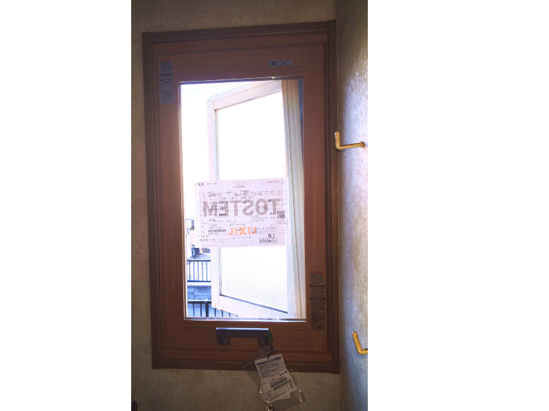 イガラシの💡【久喜市】即効断熱効果！内窓でエアコン温度設定を下げる省エネリフォームの施工後の写真2