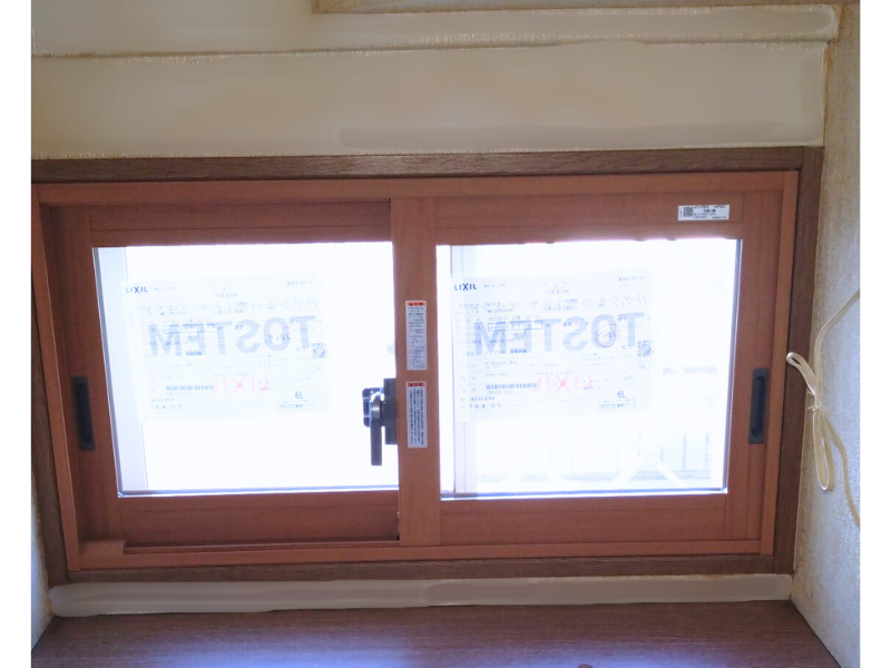 イガラシの💡【久喜市】即効断熱効果！内窓でエアコン温度設定を下げる省エネリフォームの施工後の写真3