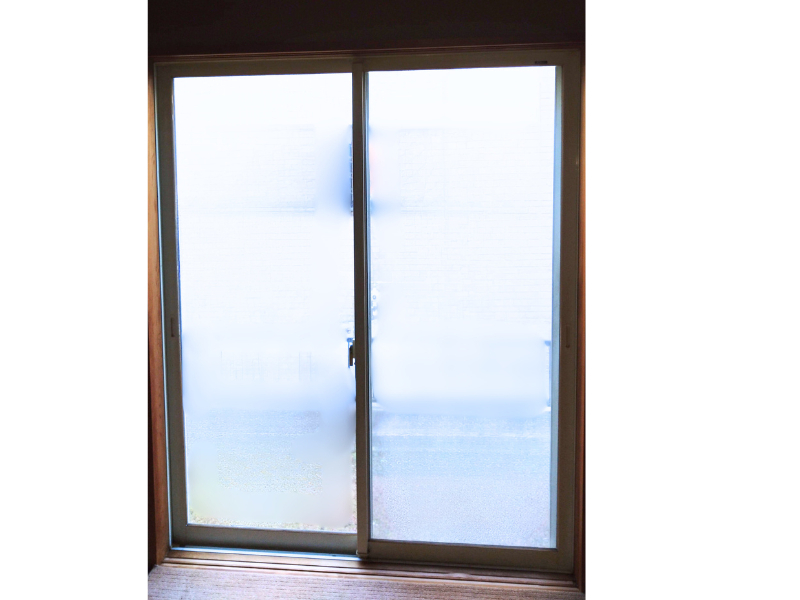 イガラシの💡【久喜市】即効断熱効果！内窓でエアコン温度設定を下げる省エネリフォームの施工前の写真1