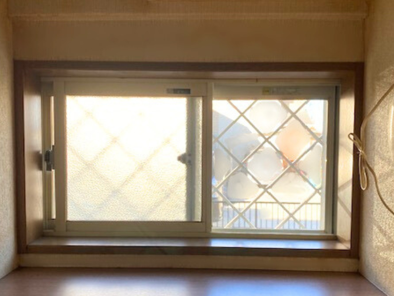 イガラシの💡【久喜市】即効断熱効果！内窓でエアコン温度設定を下げる省エネリフォームの施工前の写真3