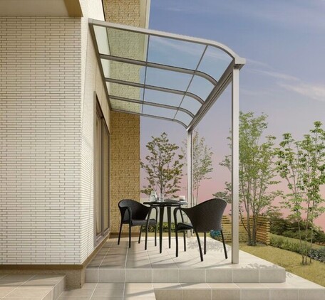 さぬきトーヨー住器の【高松市】テラス屋根設置工事 | LIXILスピーネで快適な物干しスペースを実現の施工事例詳細写真1