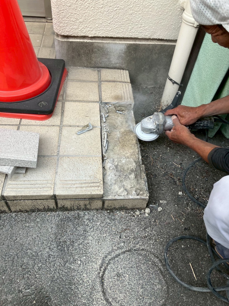 さぬきトーヨー住器の【高松市】某施設タイル補修工事施工例の施工前の写真2