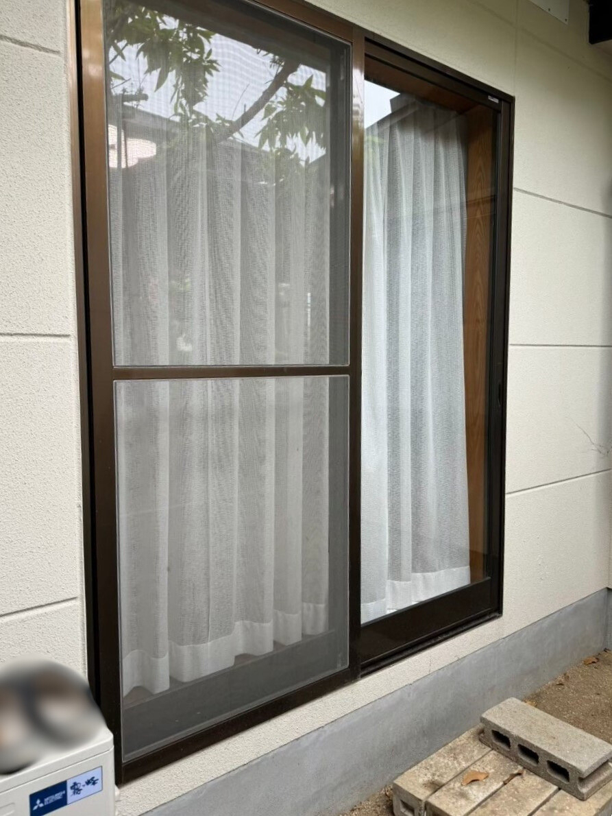 さぬきトーヨー住器の【最大補助額活用へ】掃き出し窓の断熱リフォーム！LIXILリプラスと窓リノベ補助金で快適にの施工前の写真1