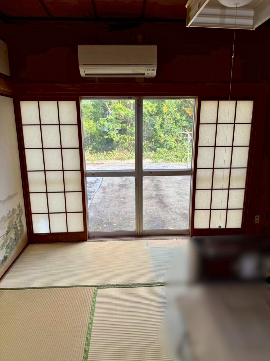 さぬきトーヨー住器の【高松市】和室・洋室・廊下の３カ所に内窓インプラスを設置しましたの施工前の写真1