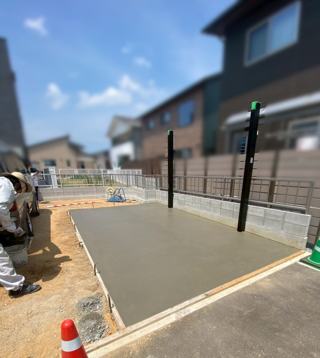 さぬきトーヨー住器の【高松市 新築外構】ハイエースも楽々！LIXILフーゴF ロング柱と土間コン工事の施工前の写真3
