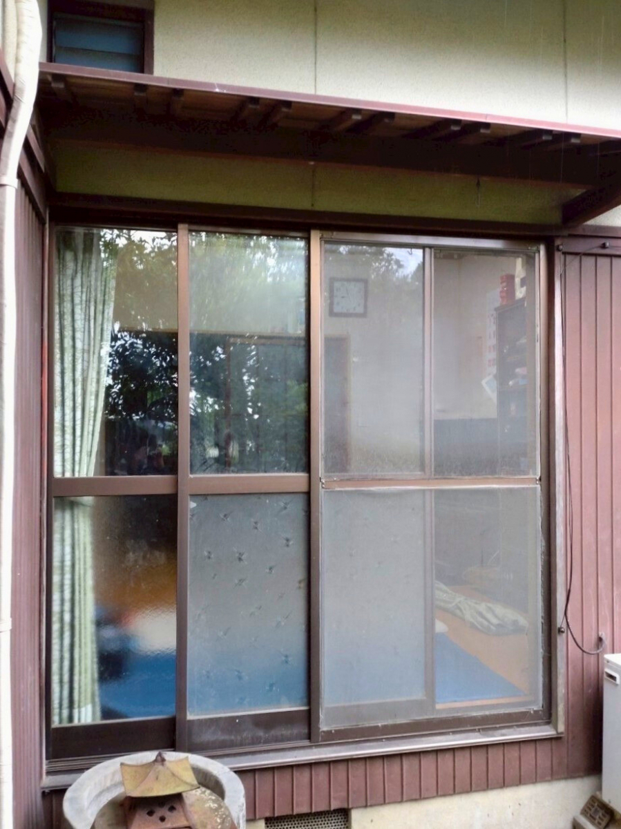 さぬきトーヨー住器の【高松市】９窓一斉交換‼補助金を活用したお家まるごと断熱改修事例の施工前の写真2