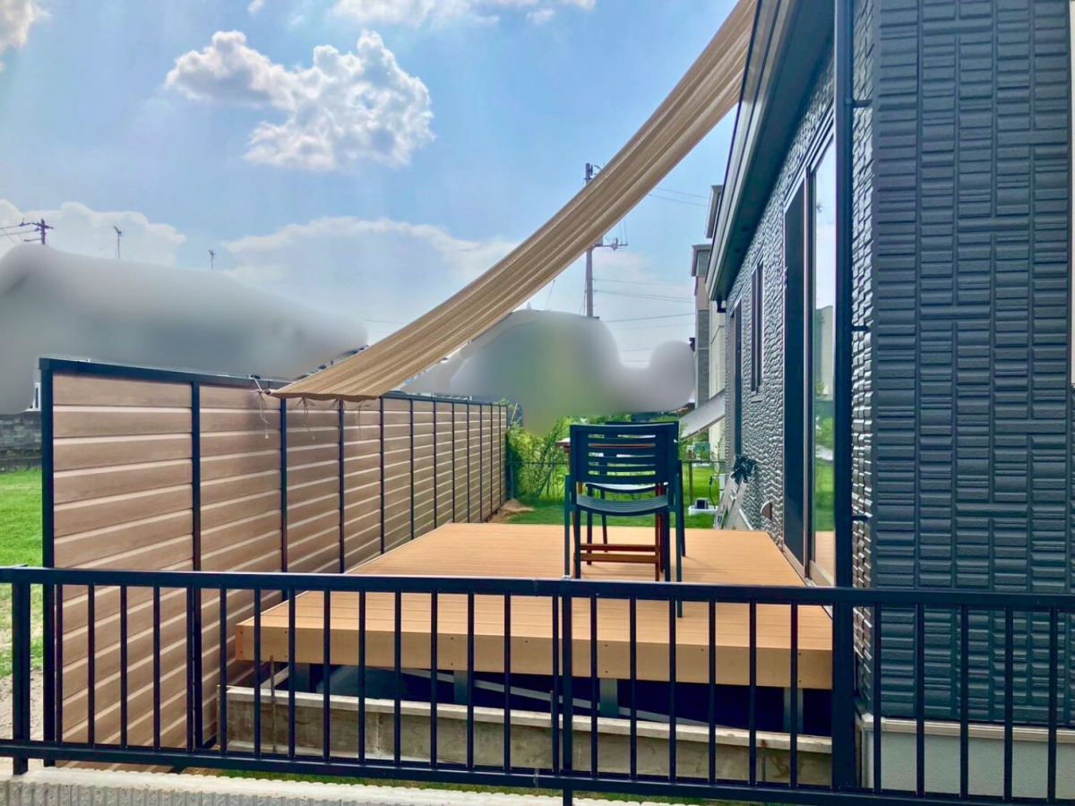 さぬきトーヨー住器の【高松市】お庭スペースを有効活用。デッキ+フェンスで心地よい屋外空間にの施工後の写真2