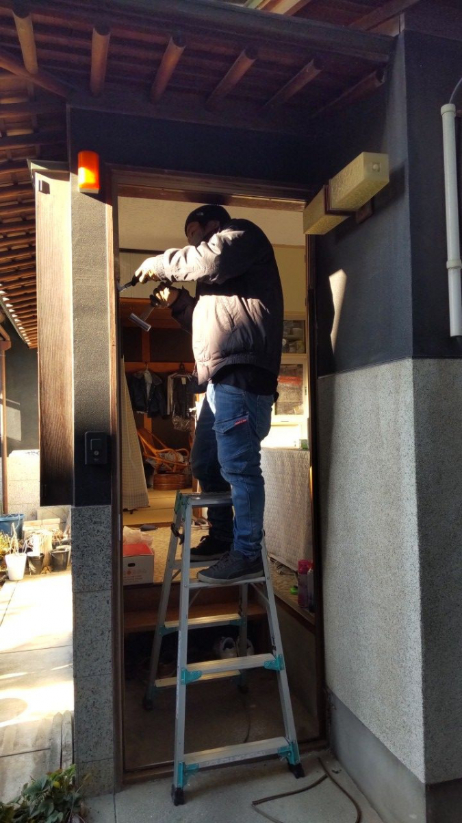 丸亀トーヨー   リノベ   パートナーズの【玄関ドア工事】1Dayリフォーム　玄関ドア取替工事😄の施工後の写真1