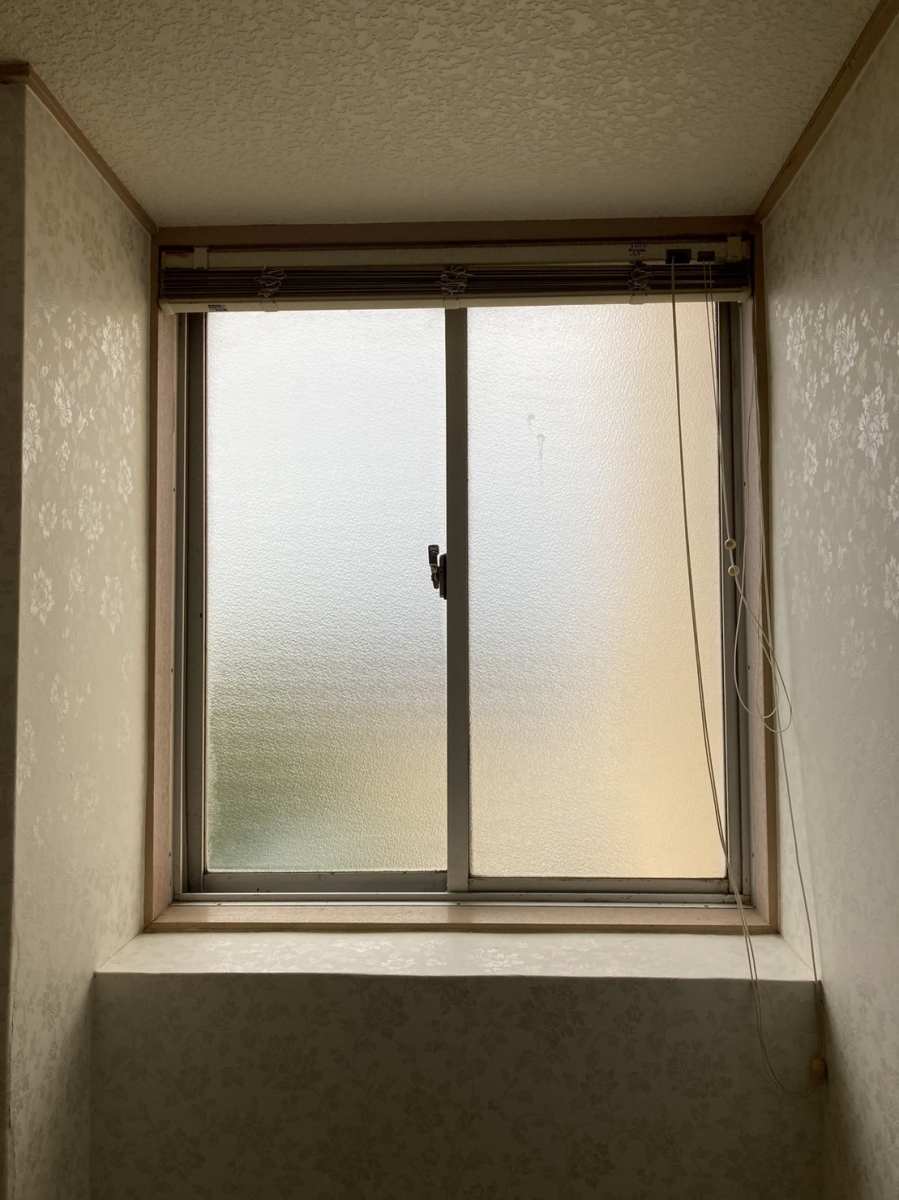 丸亀トーヨー   リノベ   パートナーズの【内窓工事】１Dayリフォーム　内窓インプラス😄の施工前の写真2