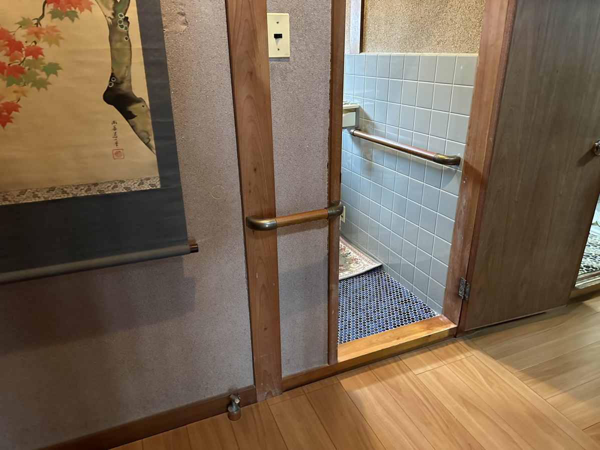 シンデンの室内手すり取付工事の施工後の写真2