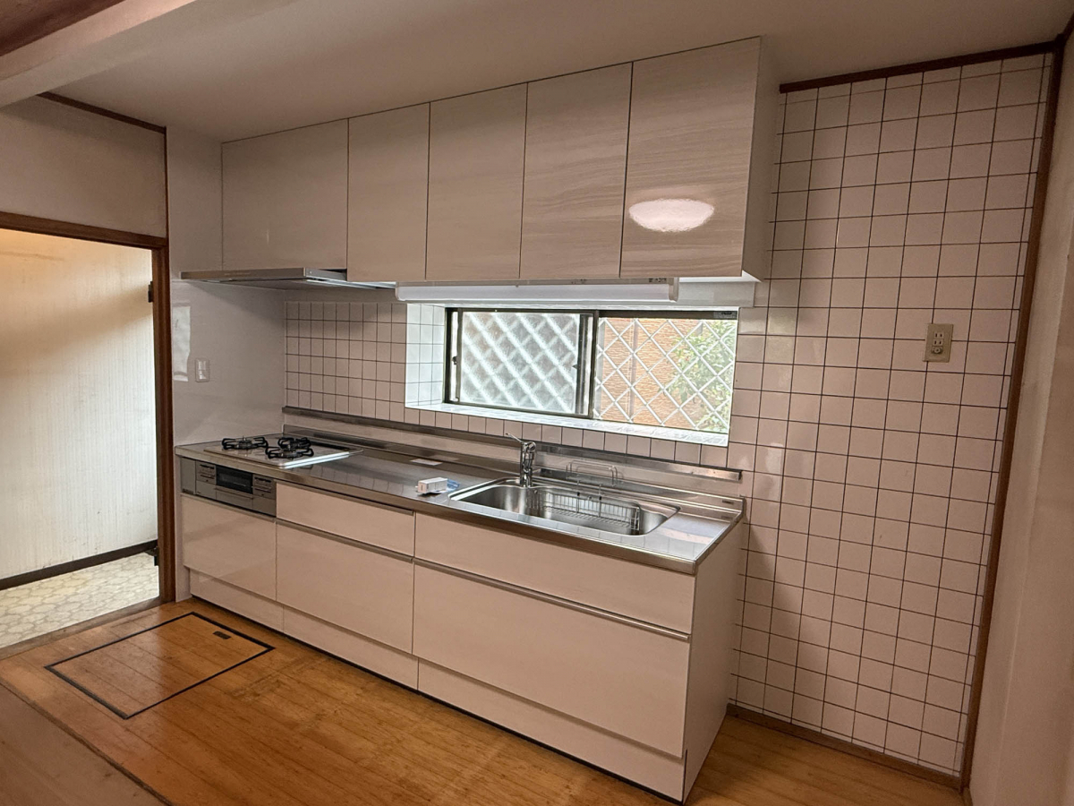 シンデンのキッチン取替え工事の施工後の写真1