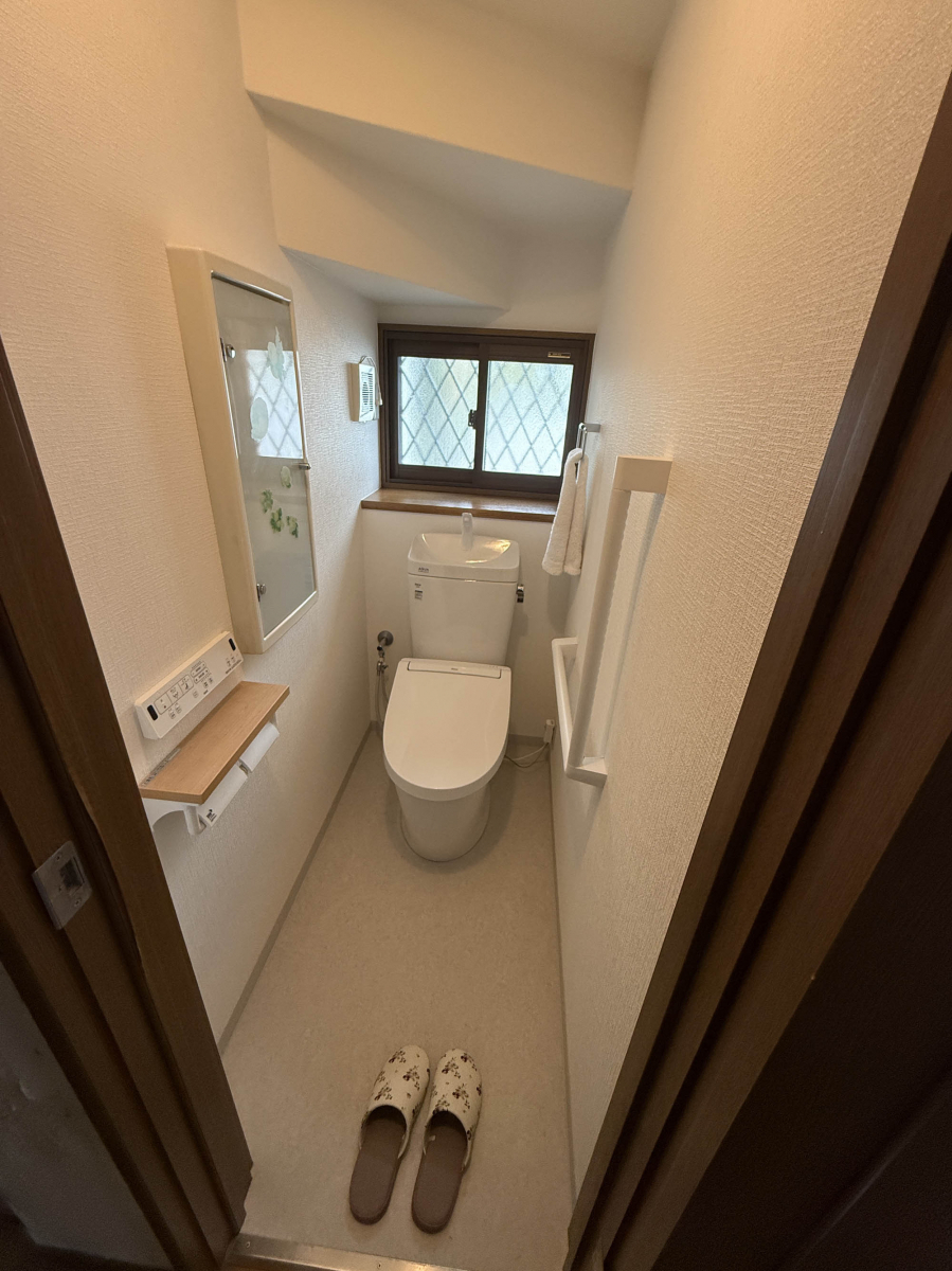 シンデンのトイレ取替工事の施工後の写真1