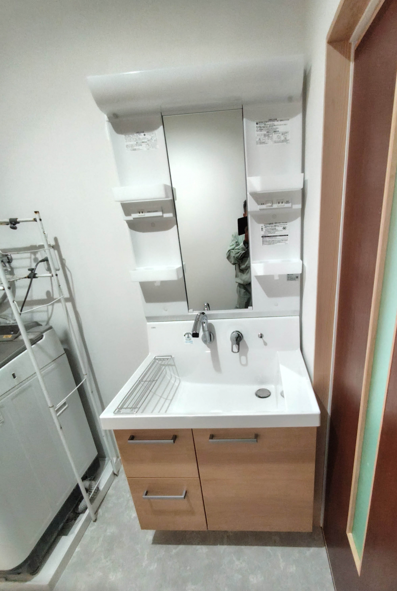 シンデンの〈高松市〉洗面化粧台の入れ替えの施工後の写真1