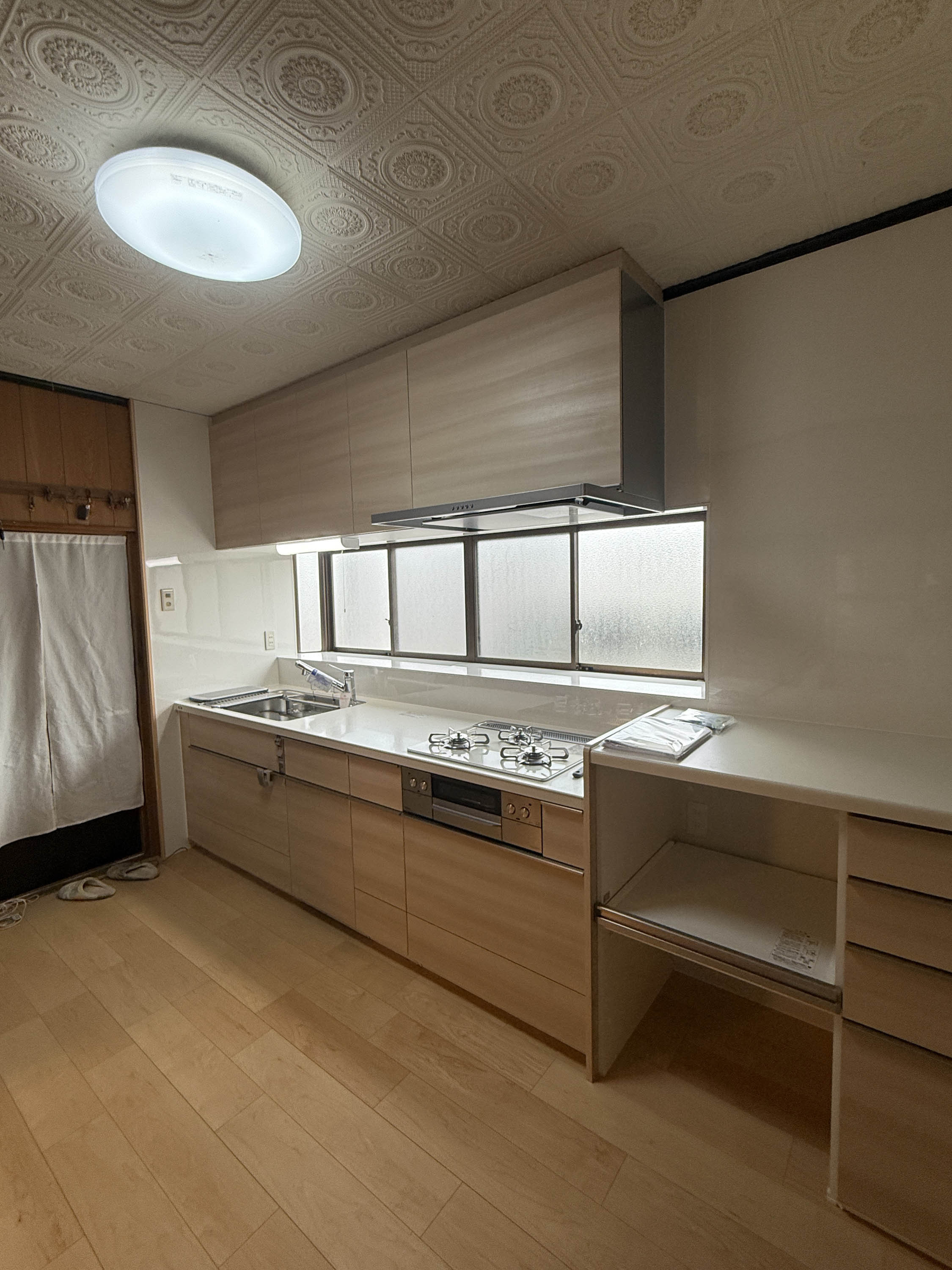 シンデンの〈高松市〉一宮町　使いやすさ抜群　キッチン取替工事の施工後の写真2