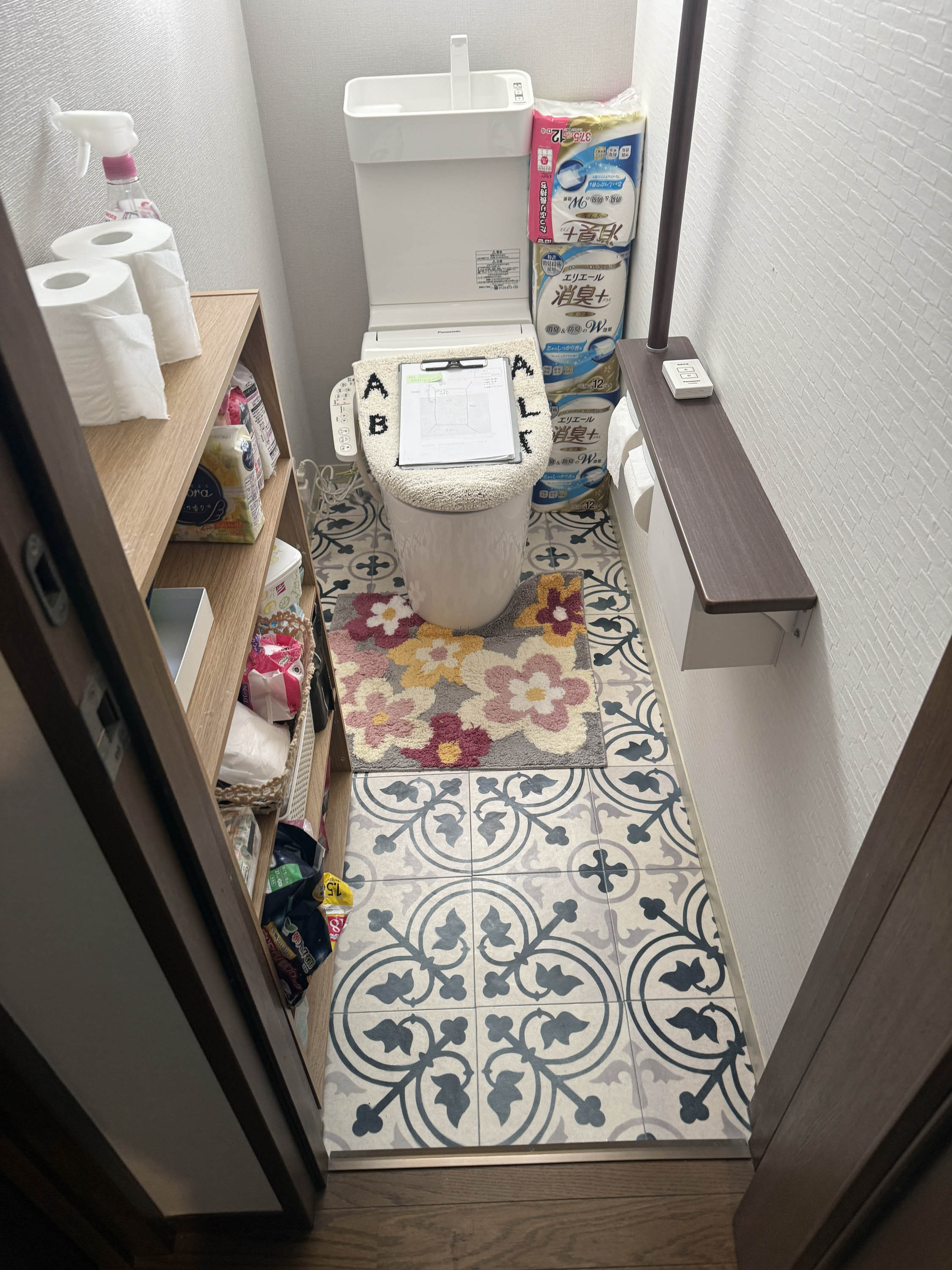 シンデンの〈高松市〉壊れたトイレを取替しました。の施工前の写真1