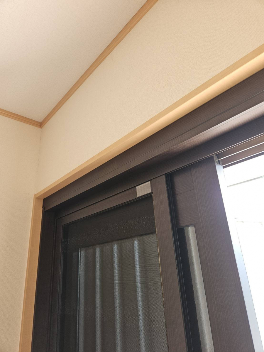 カンセイ蒲郡の機能性とデザイン性を両立した玄関引き戸の施工後の写真2