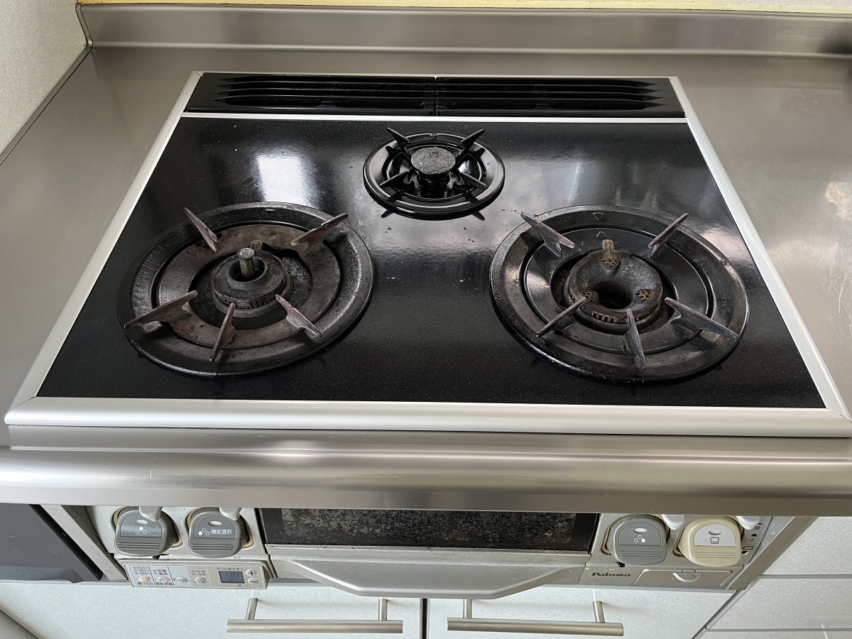 カンセイ蒲郡の「最新ガスコンロへ交換！」「お手入れラクラクタイプに交換！」の施工前の写真1