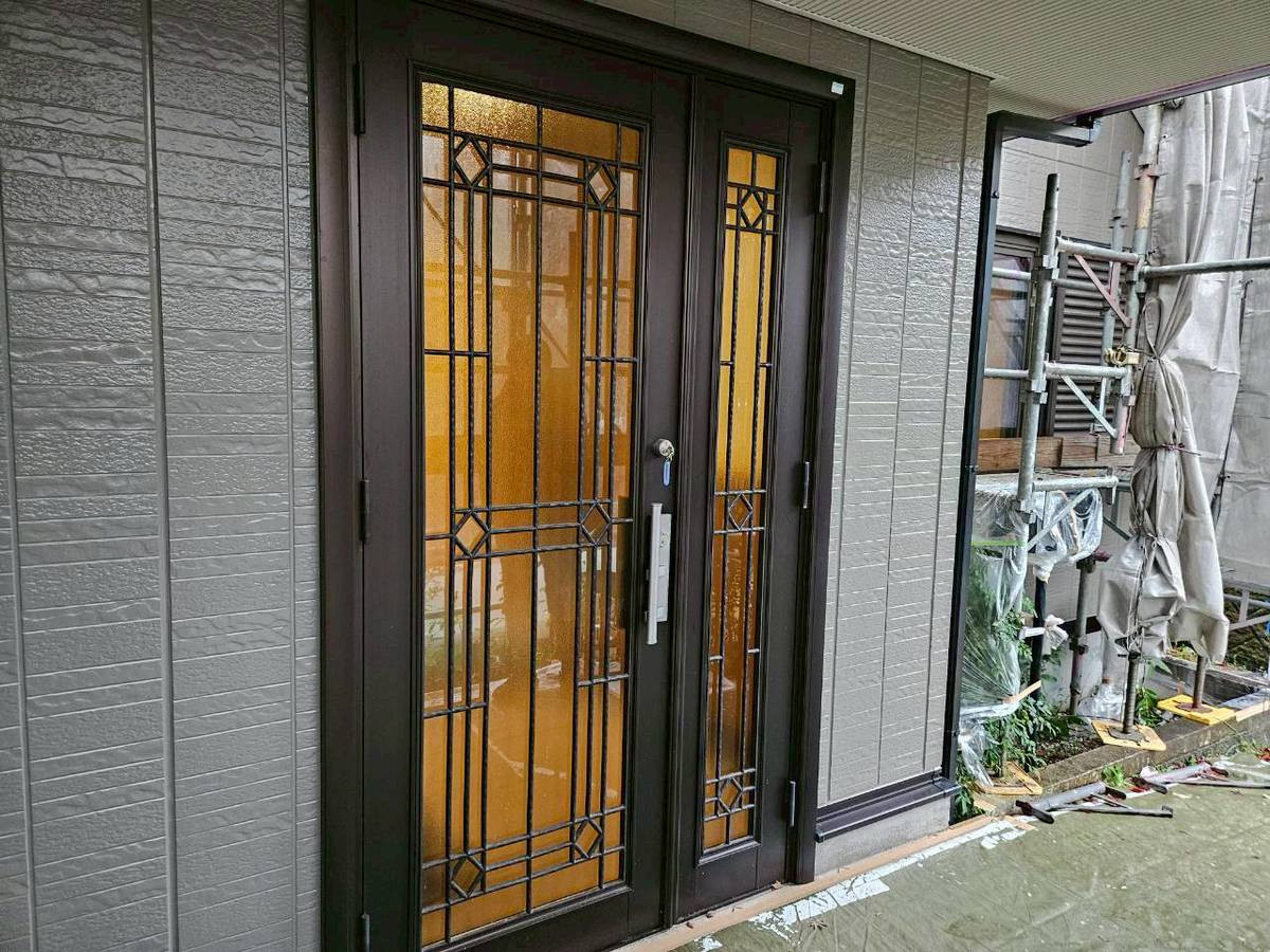 カンセイ蒲郡の玄関リフォーム施工事例｜リシェント親子ドアで使いやすさと断熱性アップ！の施工前の写真1