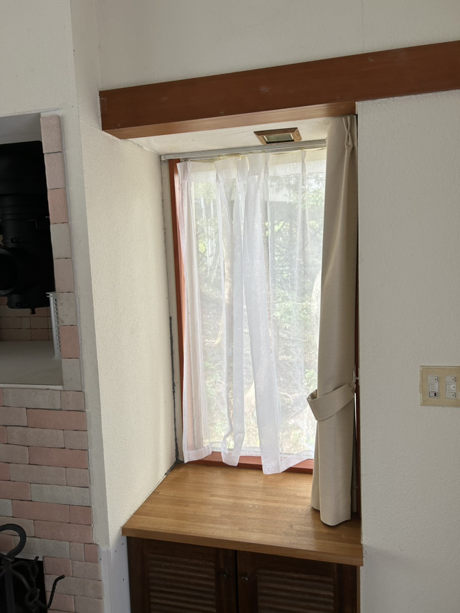 カンセイ蒲郡の冬の寒さ対策に｜蒲郡市K様邸 インプラス内窓リフォームの施工前の写真2