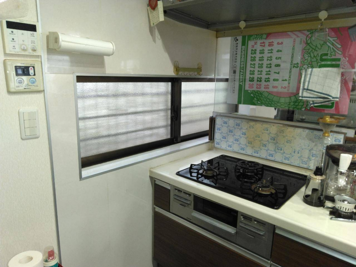 青梅トーヨー住器 青梅店のK様邸 窓リフォーム工事【インプラス】【青梅市】の施工前の写真2