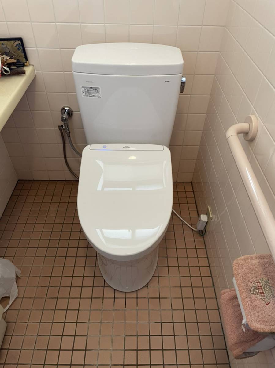 青梅トーヨー住器 青梅店の古くなったトイレを交換したい！の施工後の写真1
