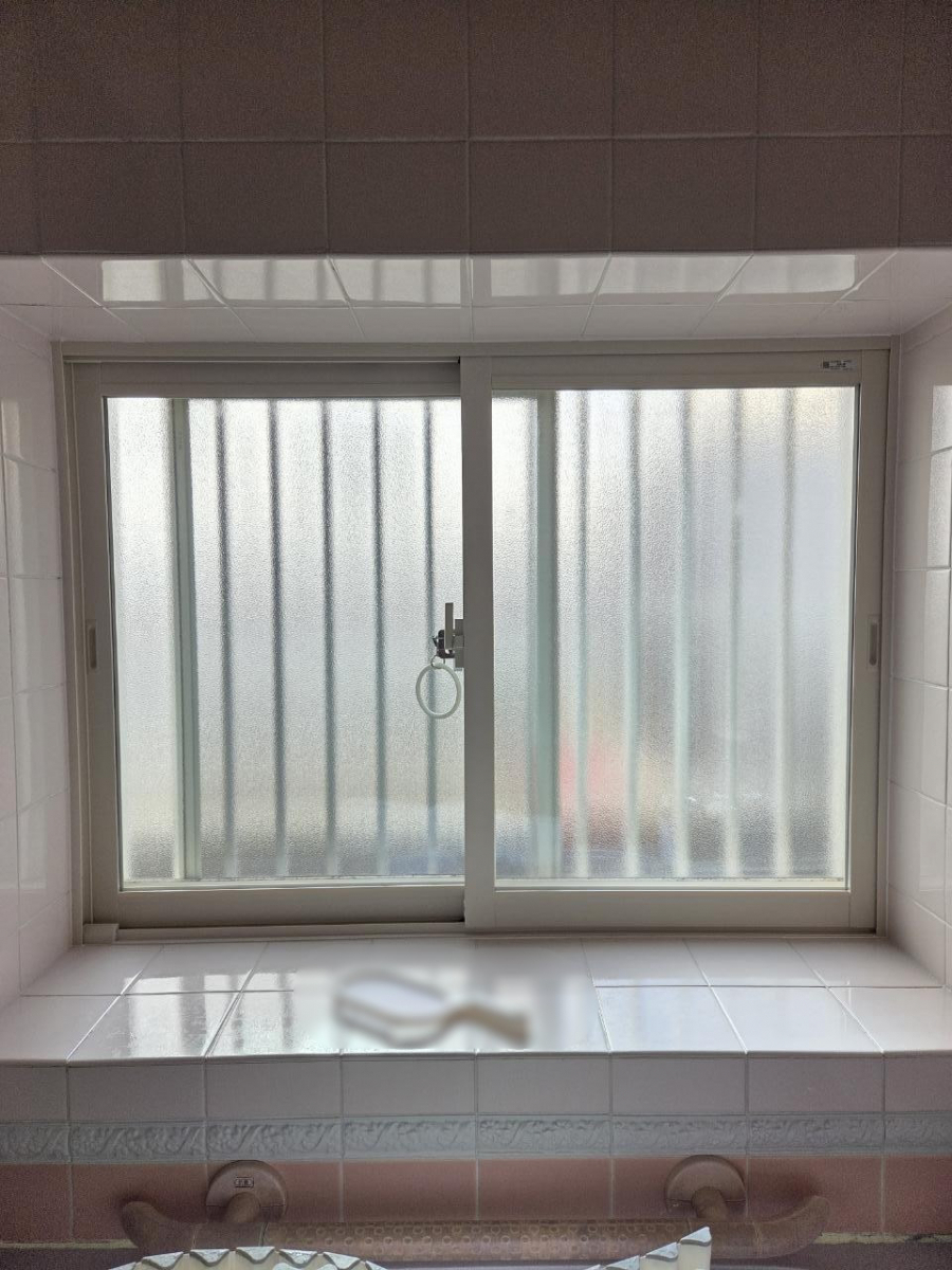 青梅トーヨー住器 青梅店の【東京都　青梅市】どのガラスを選ぶ？特徴別でわかるガラスの種類の施工後の写真1