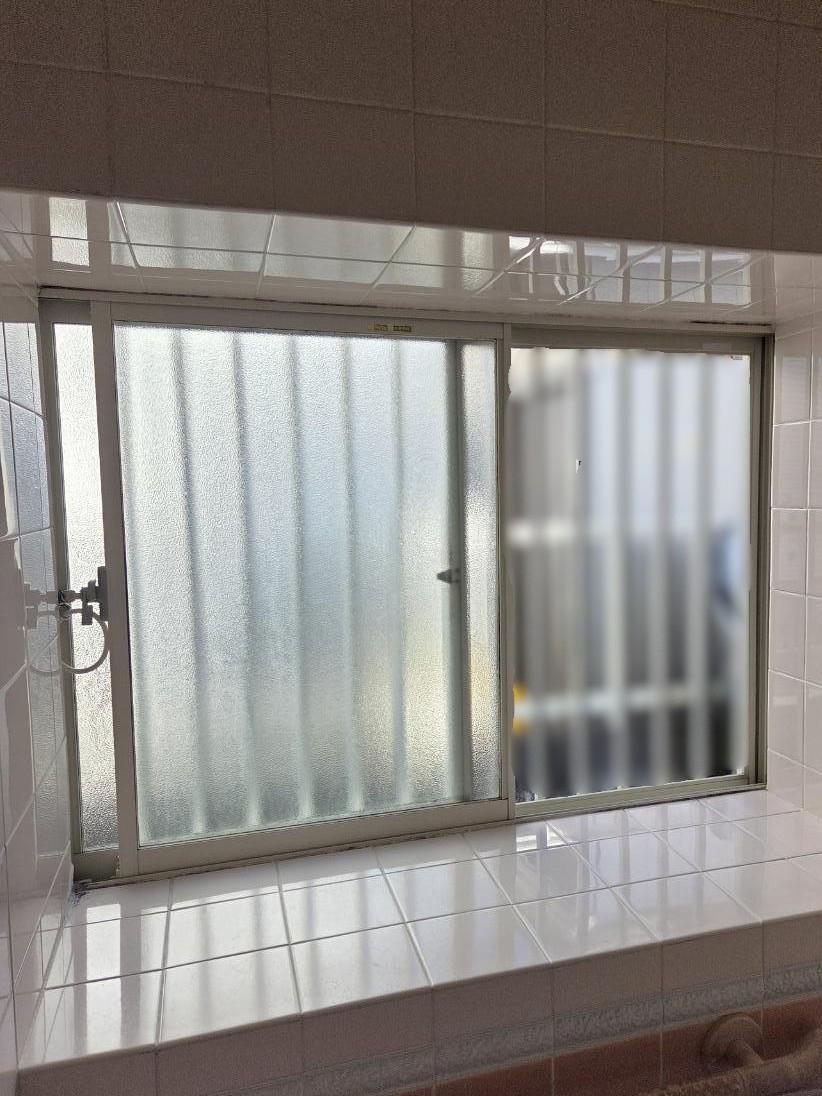 青梅トーヨー住器 青梅店の【東京都　青梅市】どのガラスを選ぶ？特徴別でわかるガラスの種類の施工前の写真1